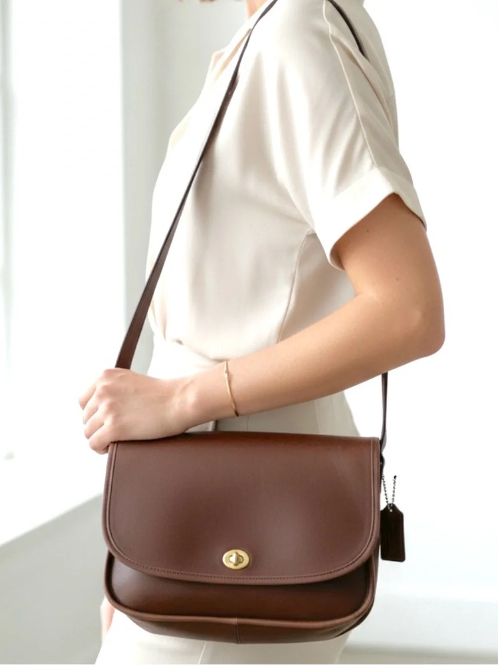 Coach 9790 Vintage Leather City Bag Crossbody Turnlock Purse, Mahogany Brown